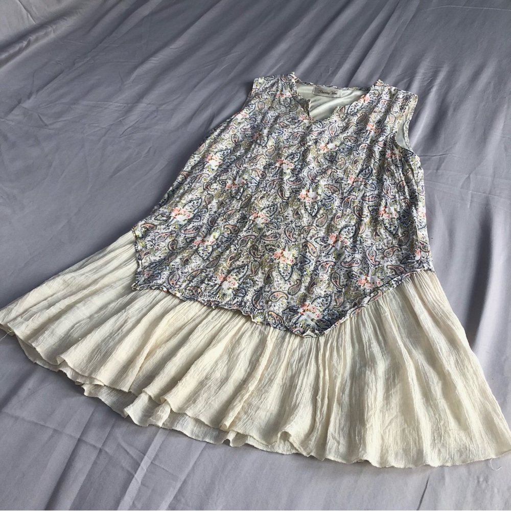 Paisley Vine Floral Tank Top Cream Ruffles Blue & Pink Paisley Fairy Size Medium - Picture 2 of 5